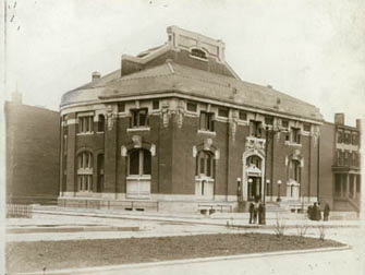 ... and in 1904, shortly after it opened.